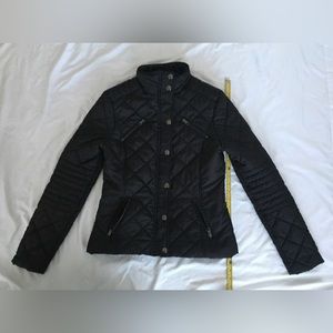 EUC Marilyn & Me black super soft lightweight puffer zip up jacket with pockets.